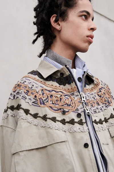 Look 16